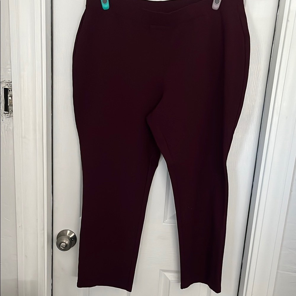 Susan Graver Red Ankle Cropped Pants